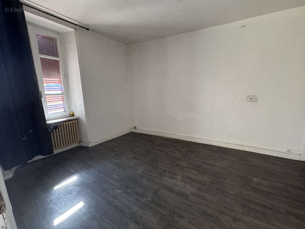 Immeuble - 300m2 - photo 6