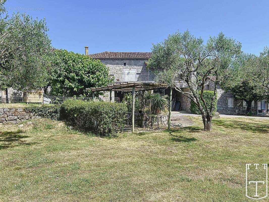 VILLAGE DE GITES - Entre nature et douceur de vivre - photo 2