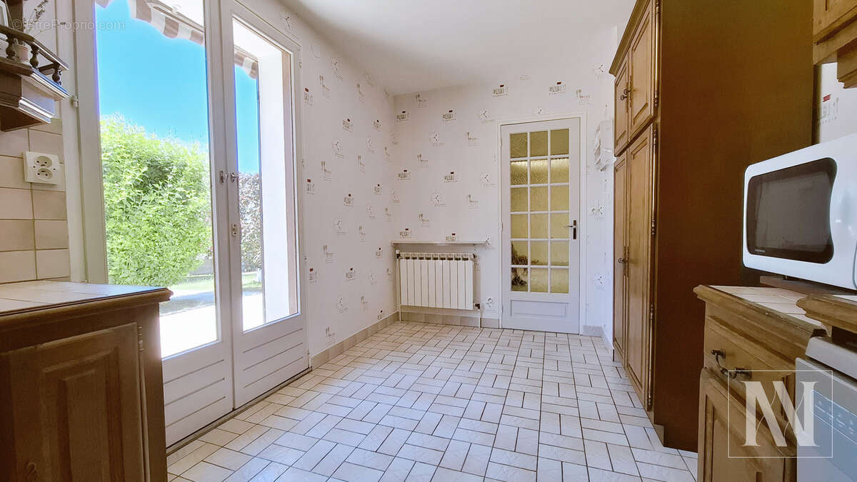 Cadre résidentiel recherché pour cette maison familiale pleine de charme - photo 12