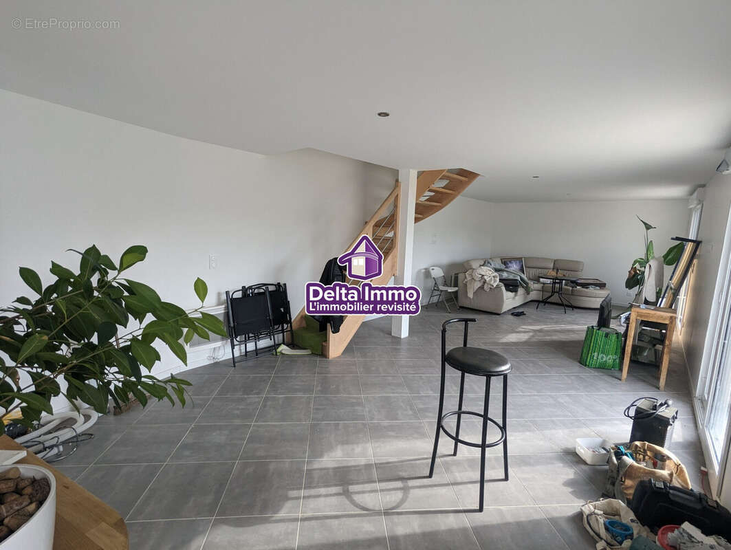 Appartement 450 m² à Le Boulay-Morin  - photo 3