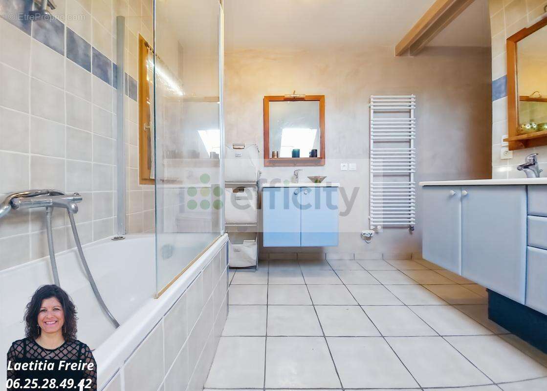 Maison à PEILLONNEX