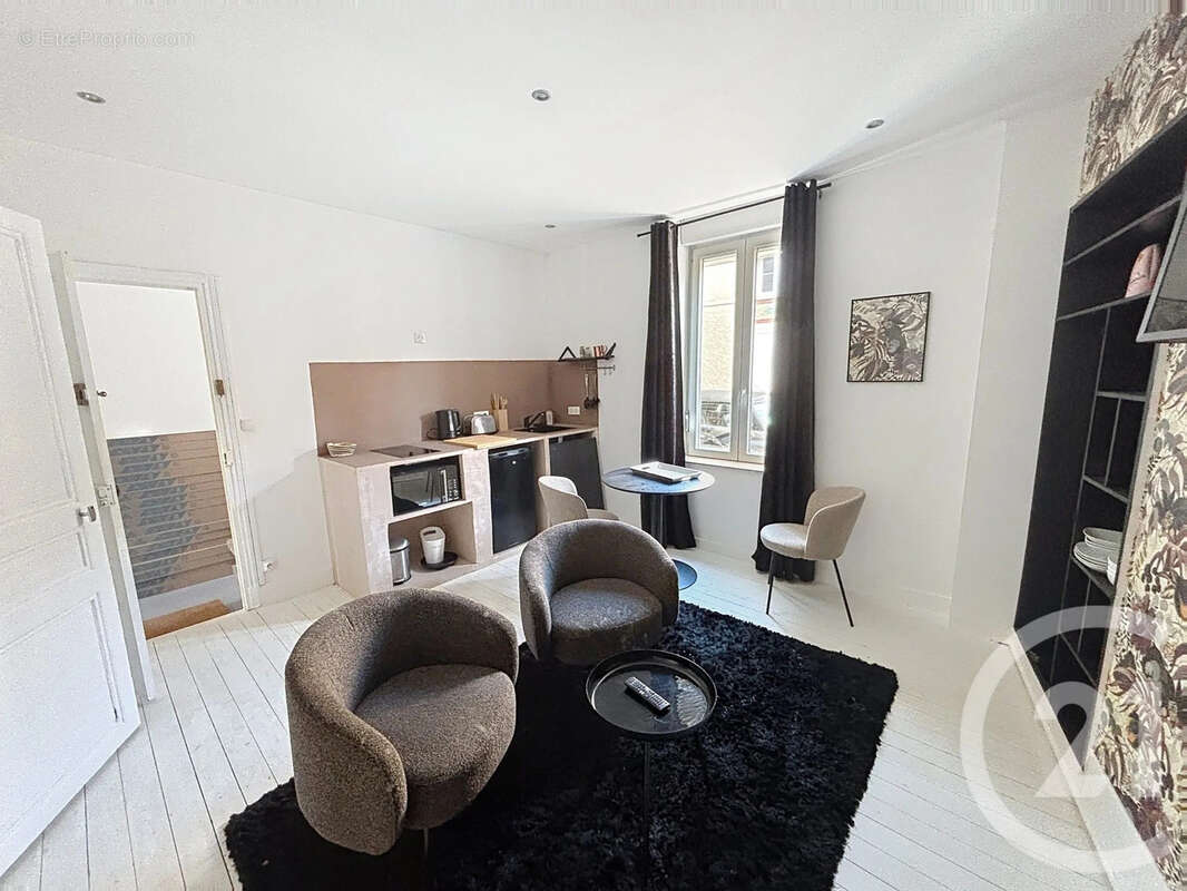 Maison 197 m² à Magenta  - photo 6