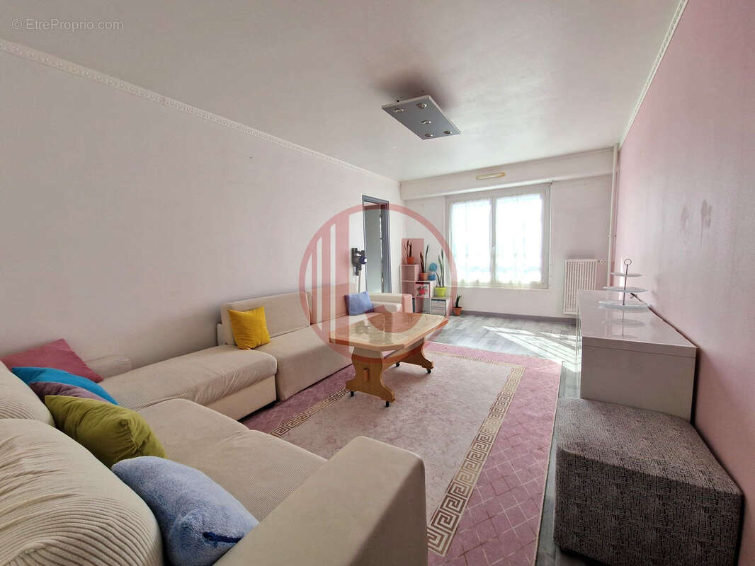 Appartement F4 sur la commune de Montbéliard - Petit prix et bonne rentabilité !! - photo 5