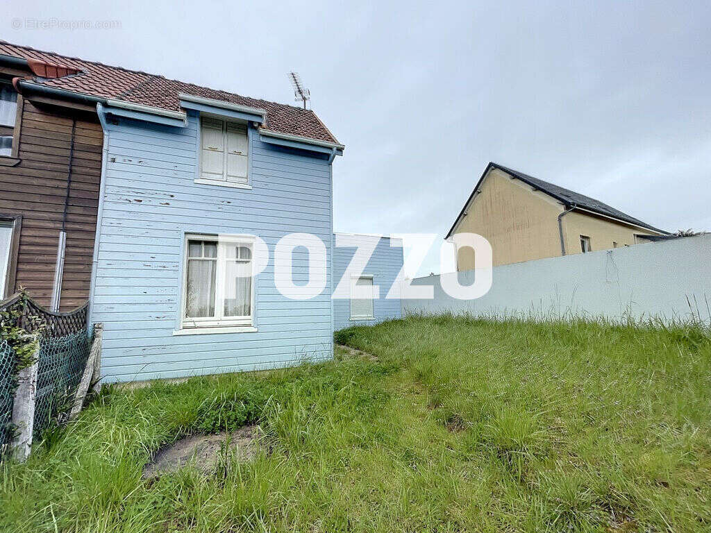 Agon coutainville, maison à rénover sur terrain de 123 m² exposé plein sud,  à 1 km environ de la plage et commerces - photo 9