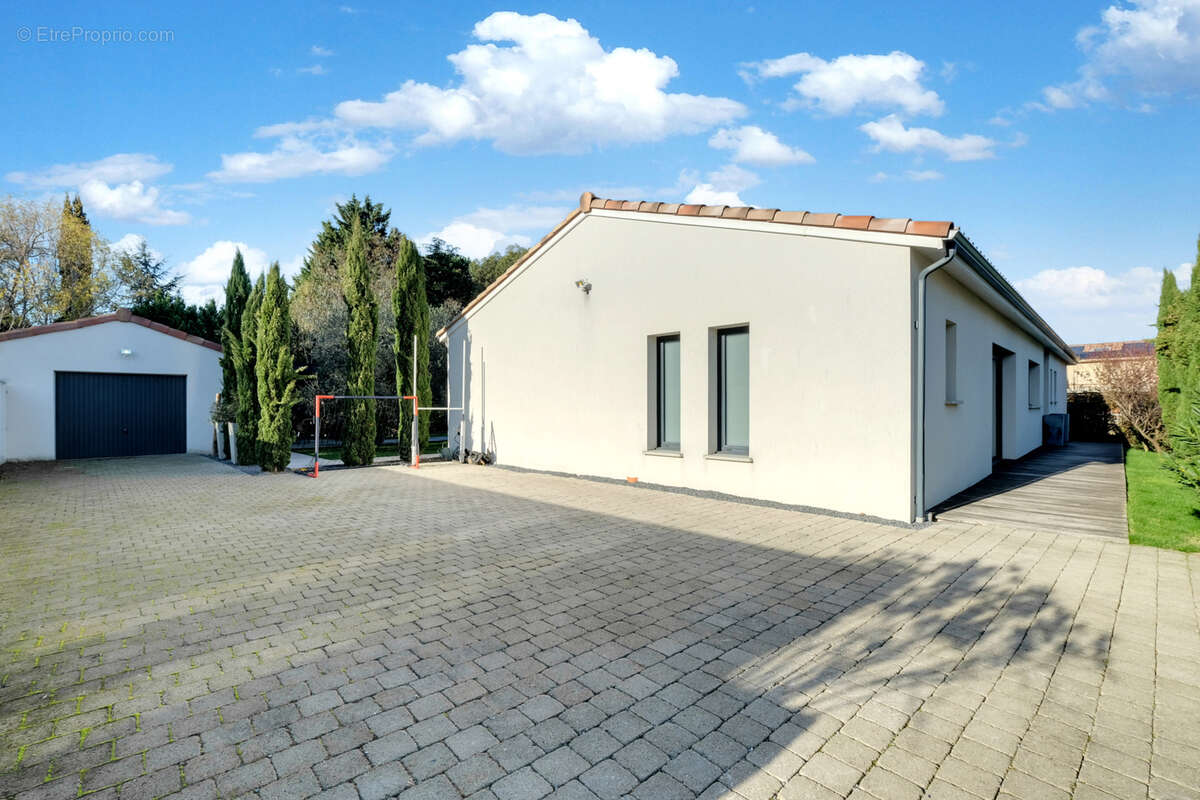 Maison à SAINTE-FOY-D&#039;AIGREFEUILLE