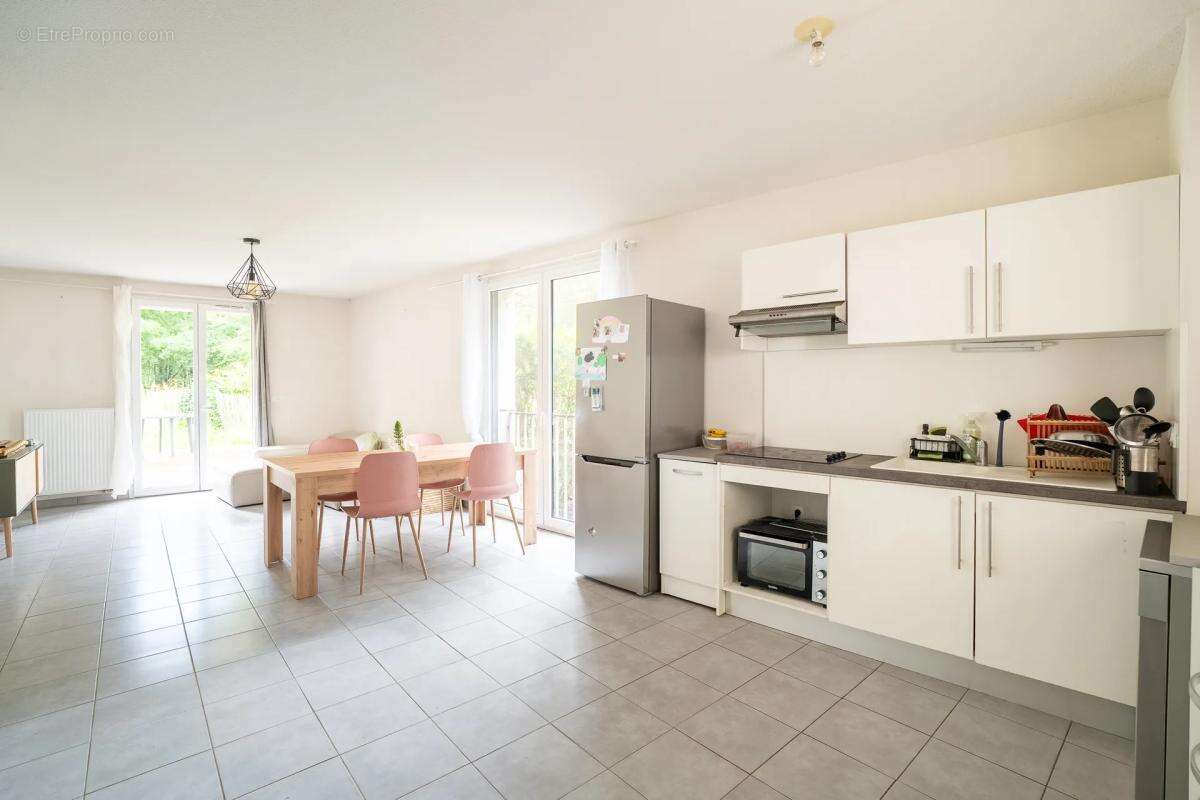 Appartement à VILLENAVE-D'ORNON