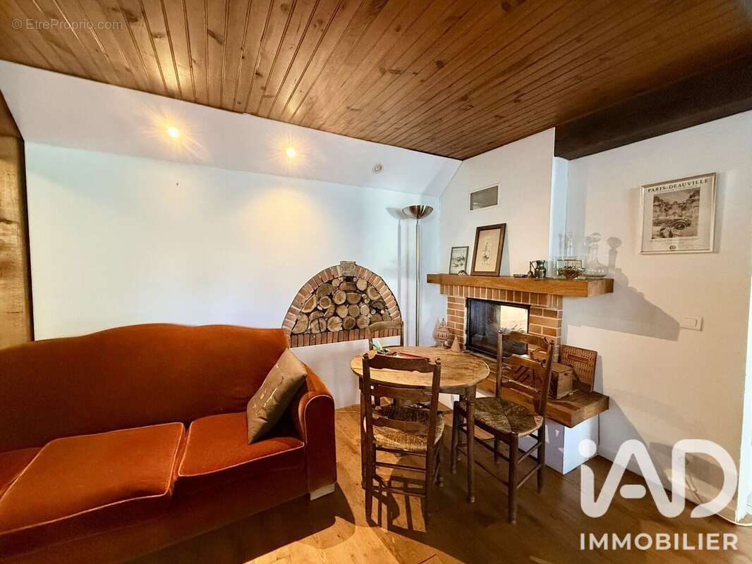 Maison 207 m² à Boiscommun  - photo 4
