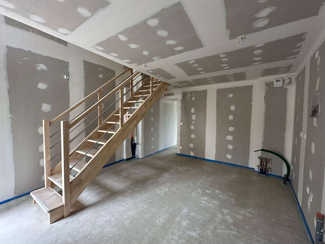 Maison à SAINT-SEBASTIEN-SUR-LOIRE