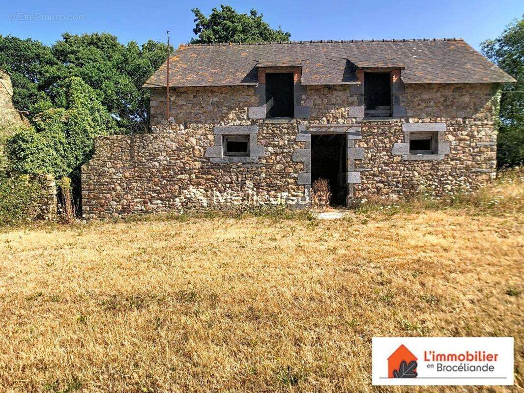 Maison à MAURE-DE-BRETAGNE