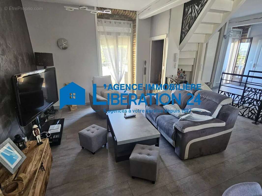 Maison à SAINT-PAUL-EN-JAREZ