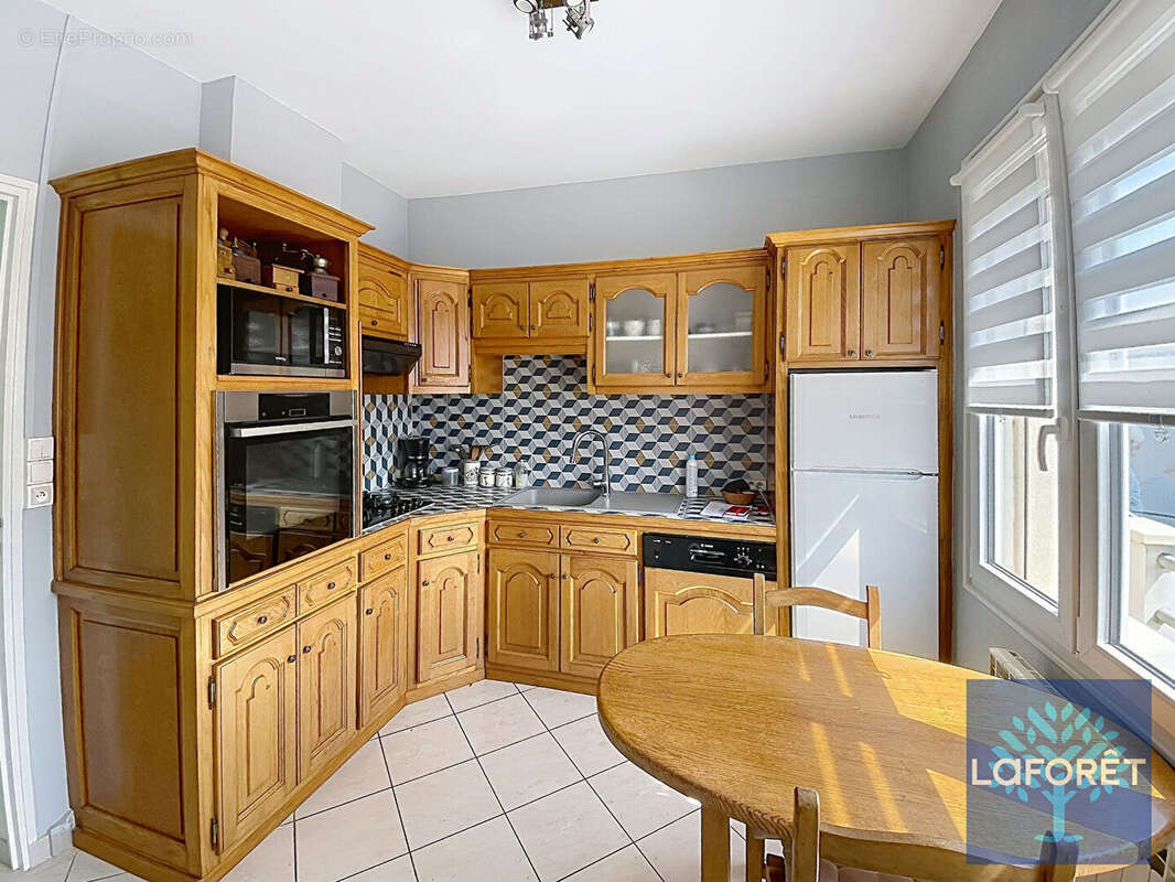 Maison Beaumont Le Roger 4 pièce(s) 111 m2 - photo 10