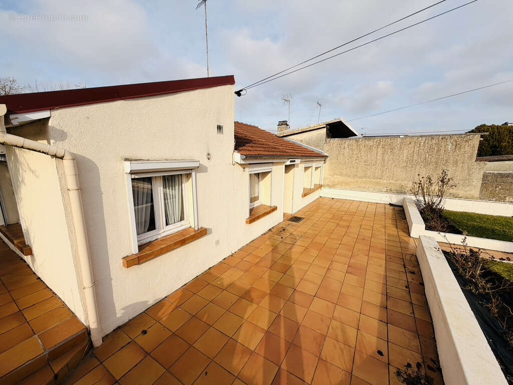 Maison à SAINT-QUENTIN