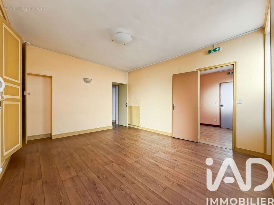 Photo 7 - Appartement à PONT-SUR-YONNE