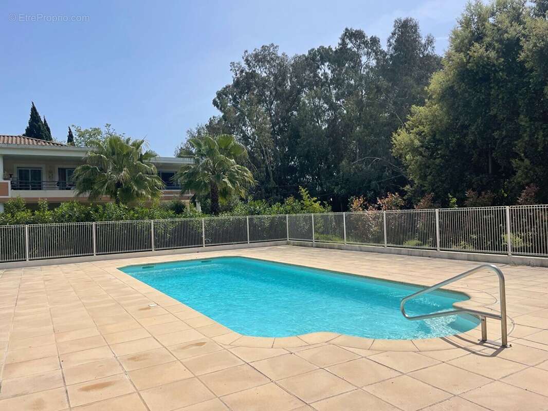 Appartement à MANDELIEU-LA-NAPOULE