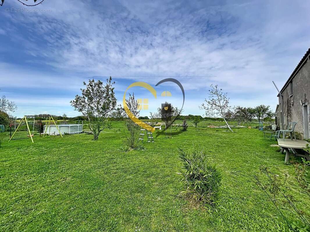 Maison à LA CELLE-CONDE