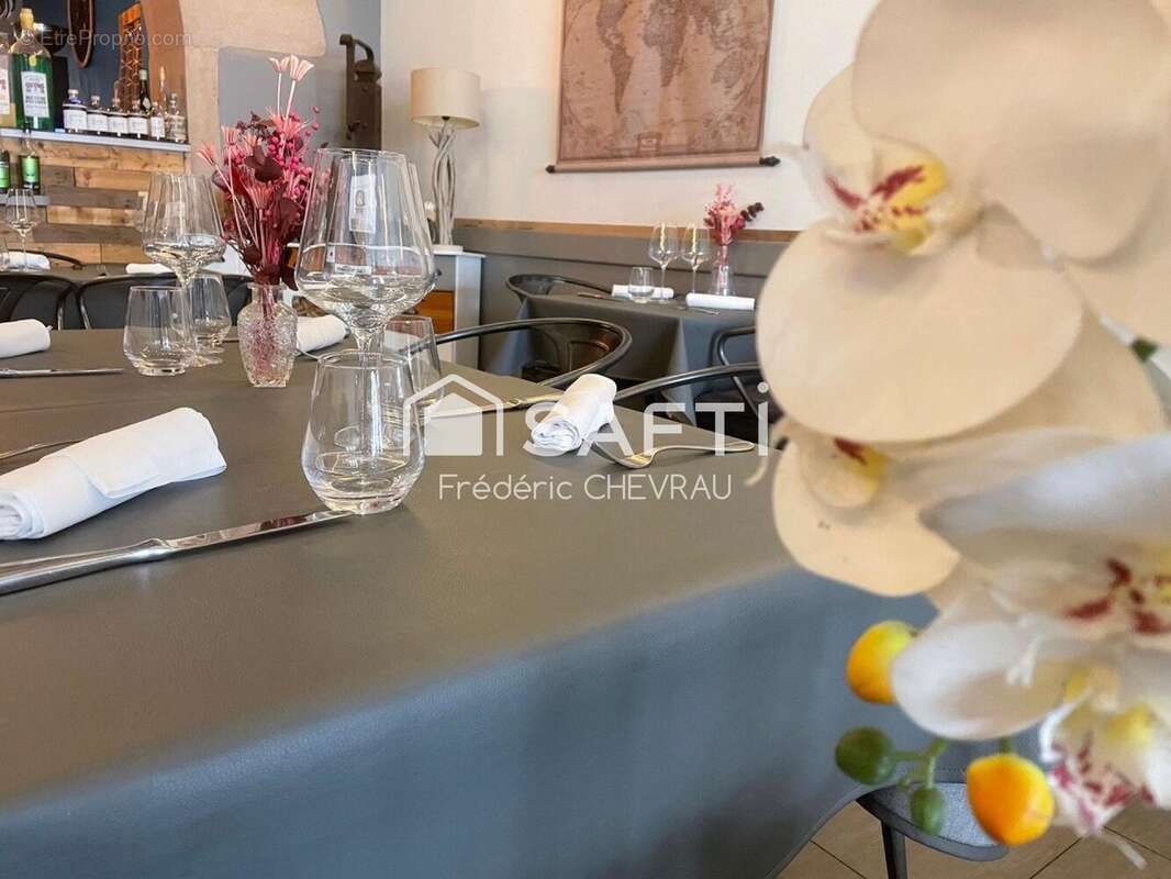 Photo 2 - Commerce à MACON