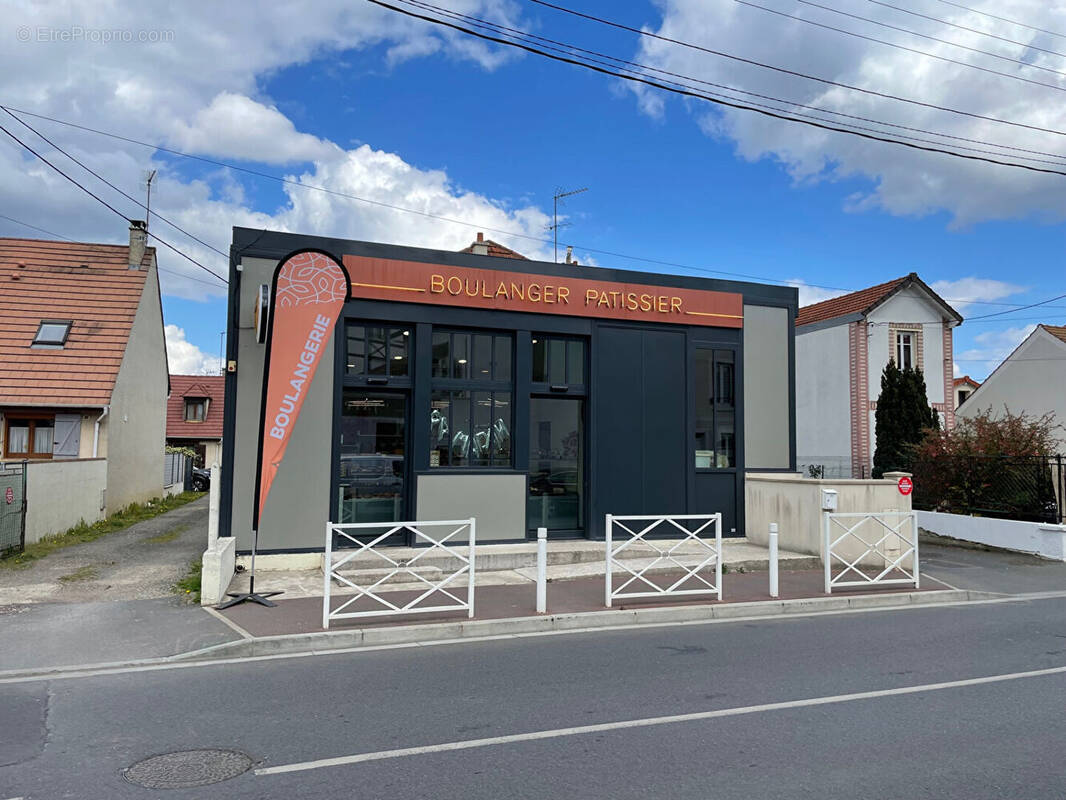 Commerce à LE PLESSIS-BOUCHARD