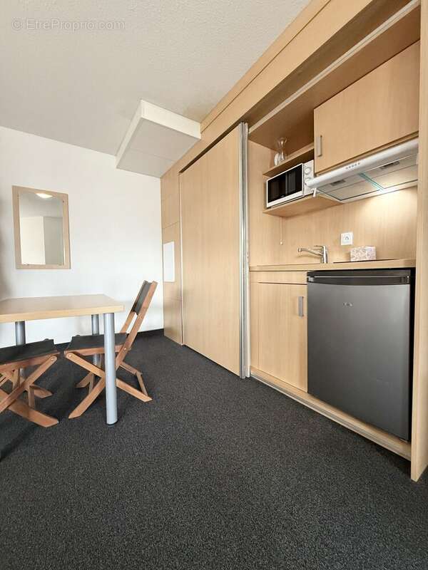 Appartement à LA VILLE-AUX-DAMES