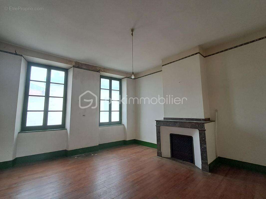 Appartement à MONTREJEAU