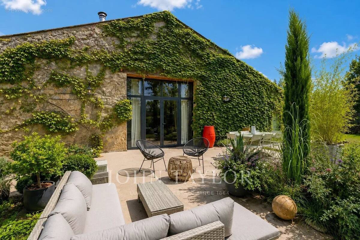 Maison à SAINT-EMILION