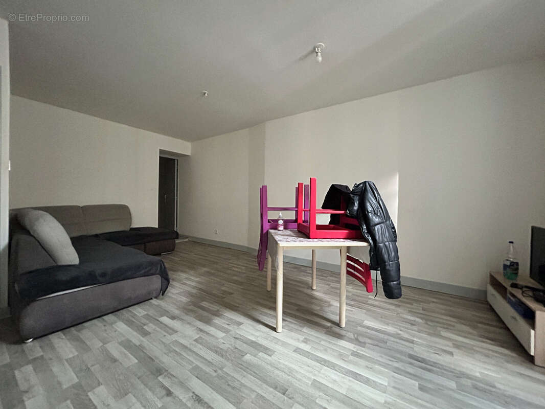 Appartement à BARBEZIEUX-SAINT-HILAIRE