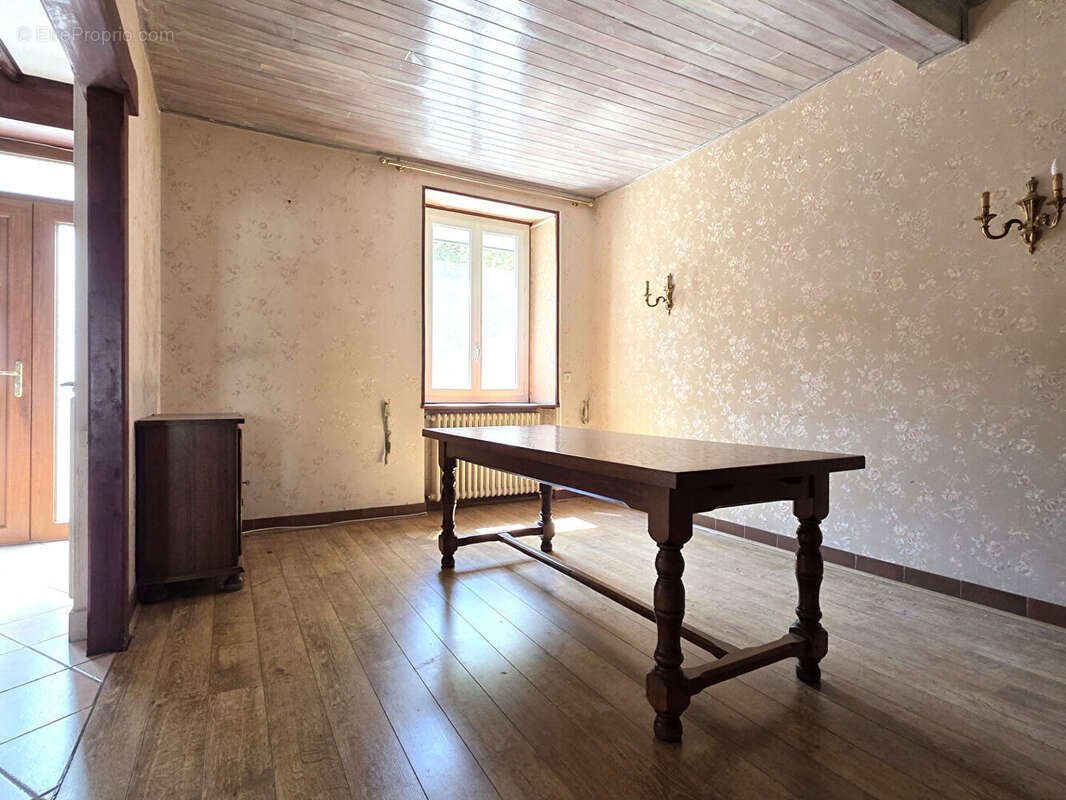Maison à HOSTUN
