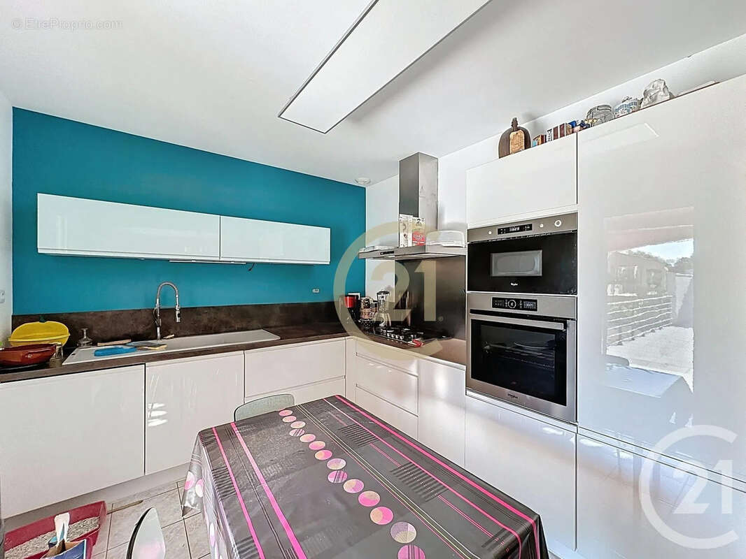 Maison à CASTILLON-DU-GARD