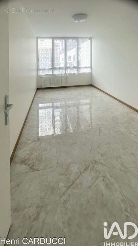 Photo 3 - Appartement à AUBERVILLIERS