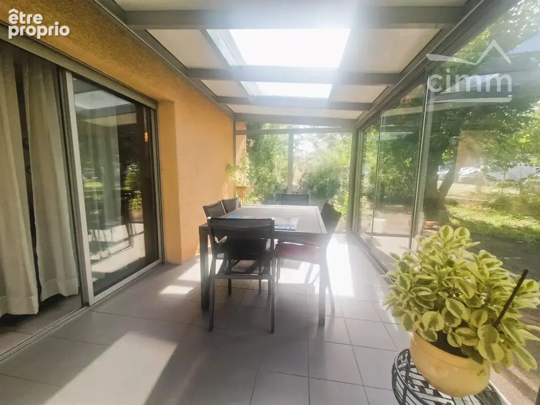BOURGOIN-JALLIEU – BIEN RARE ! 381,50 m² sur 1 528 m² : maison de fonction 85,50 m² + 6 bureaux + garage – Fort potentiel locati - photo 14
