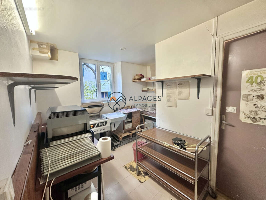 Commerce à RISTOLAS