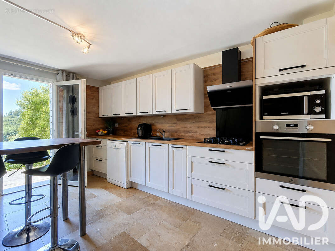 Maison 121 m² à Villardebelle  - photo 2