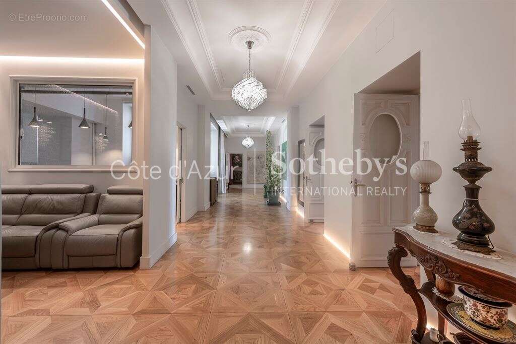 Le Majestic Nice appartement Belle Époque rénové de 260 m² avec balcon - photo 9