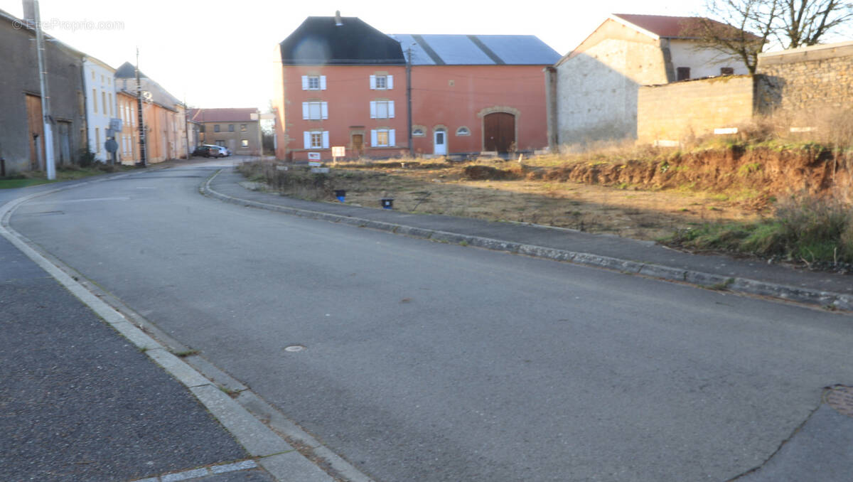 Terrain à MORFONTAINE