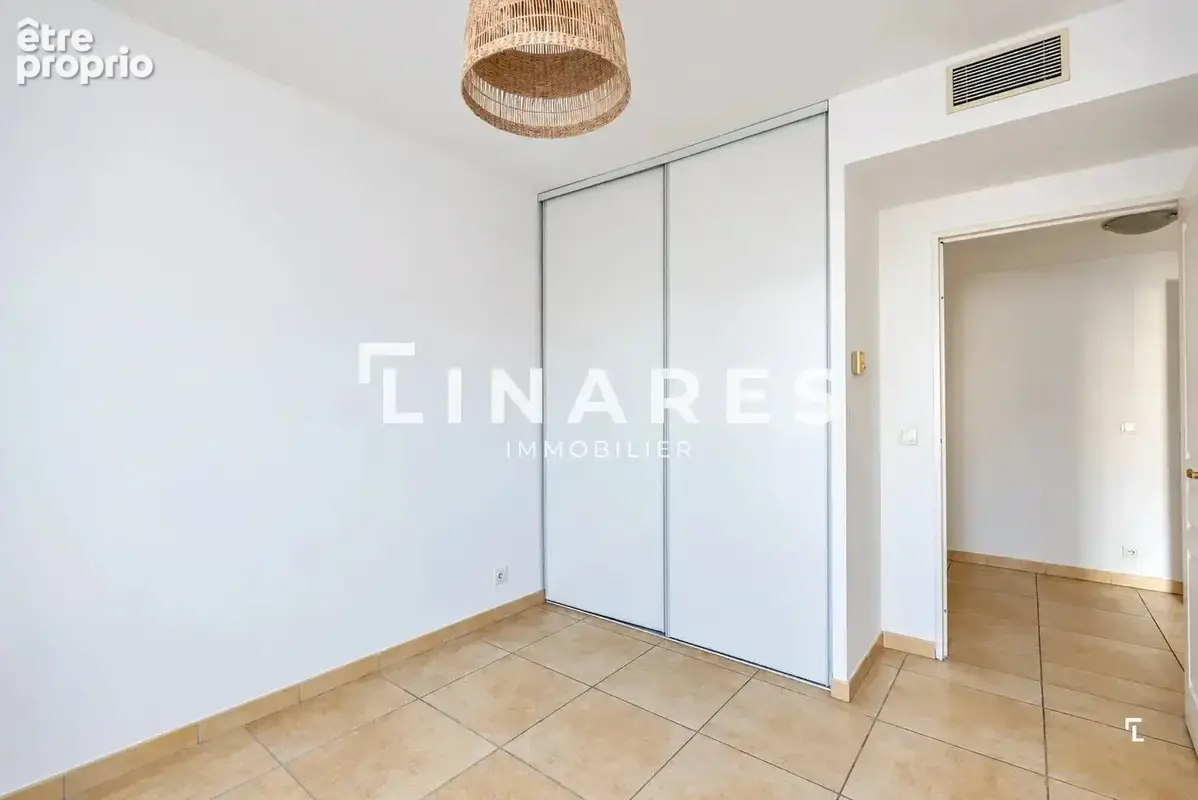 LE ROLAND – Appartement T3 de 76 m² - Terrasse – 13008 - photo 10