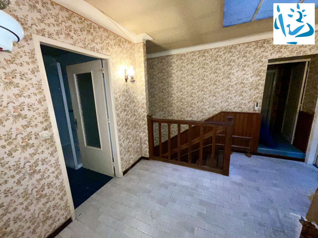 Maison 155 m² à Beaumont-De-Lomagne  - photo 8