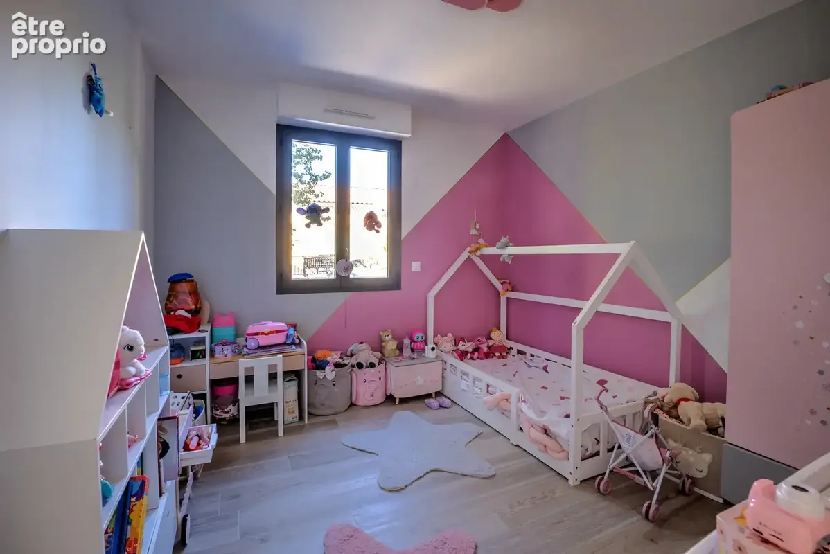 LA MÈDE   Maison récente de plain-pied avec piscine et belles prestations - photo 10