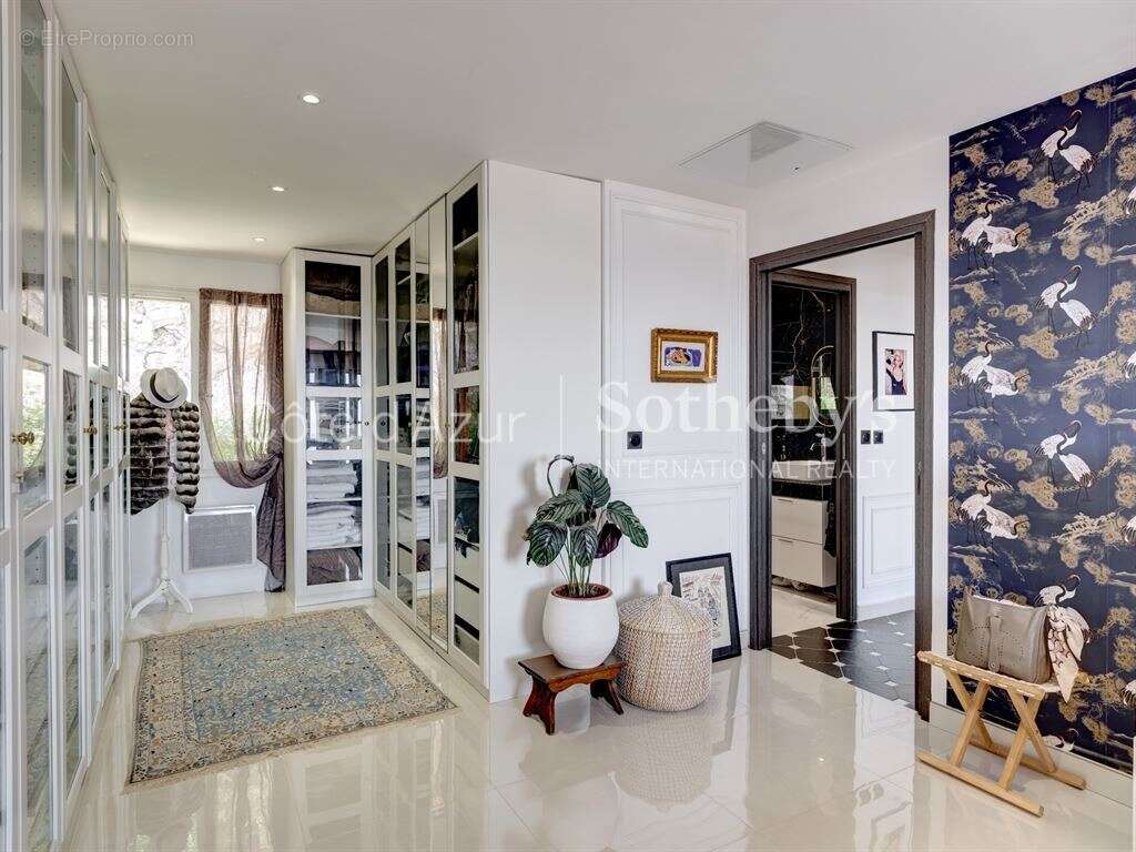 HAUTEURS DE CANNES VALLAURIS Maison rénovée avec vue mer dans hameau privé au calme absolu - photo 11