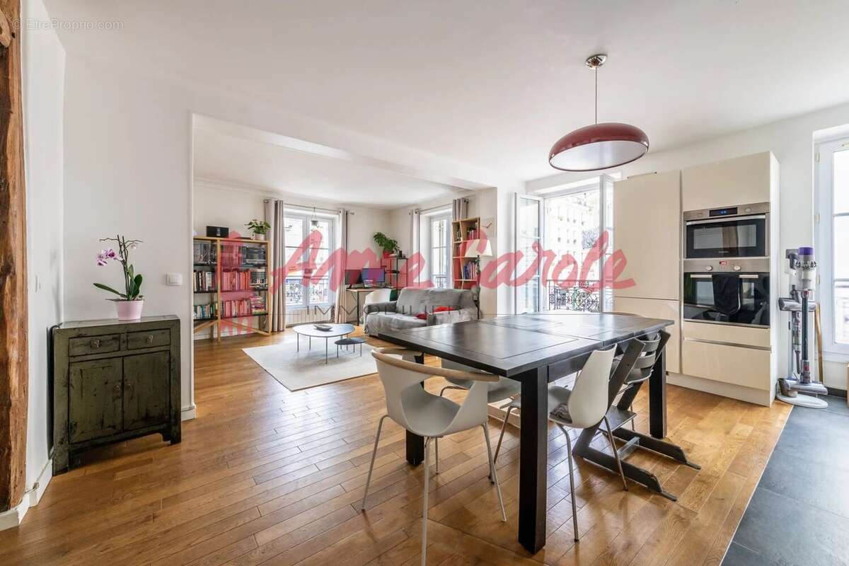 Appartement à PARIS-11E