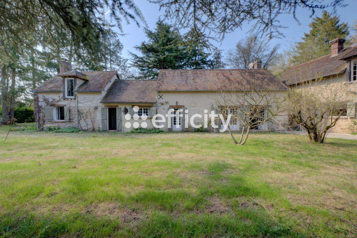 Maison 420 m² à La Boissiere-Ecole  - photo 4