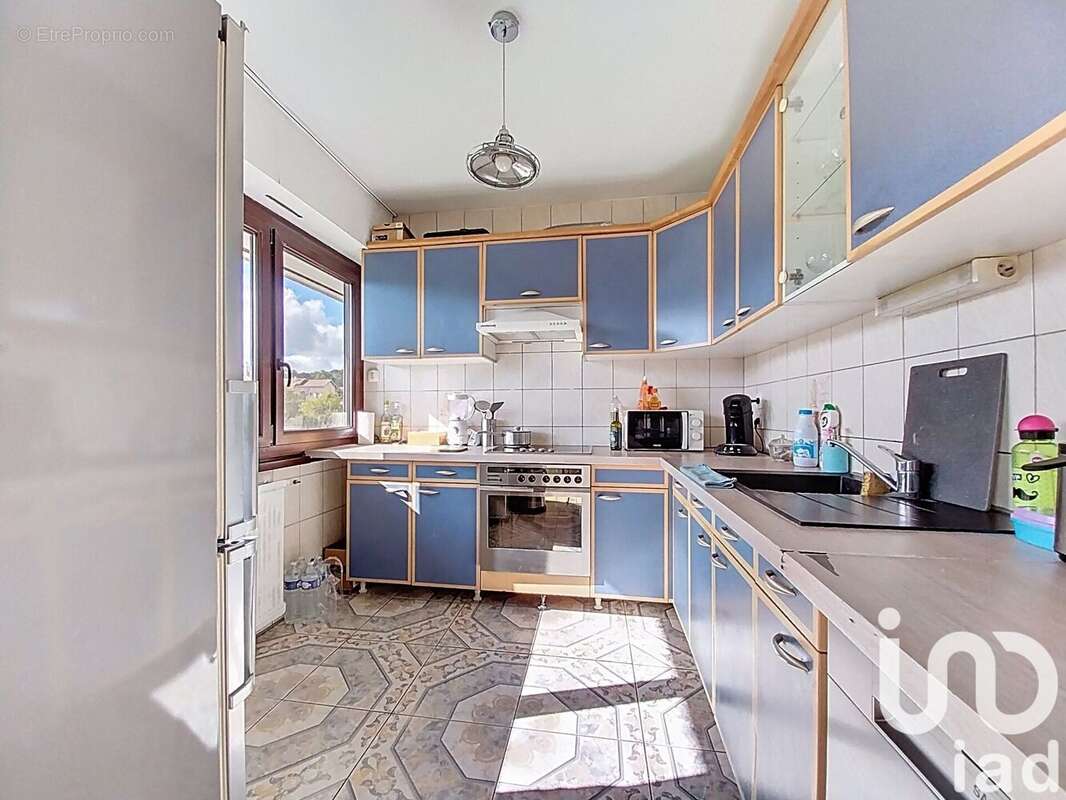 Appartement 76 m² à La Roche-Sur-Foron  - photo 2