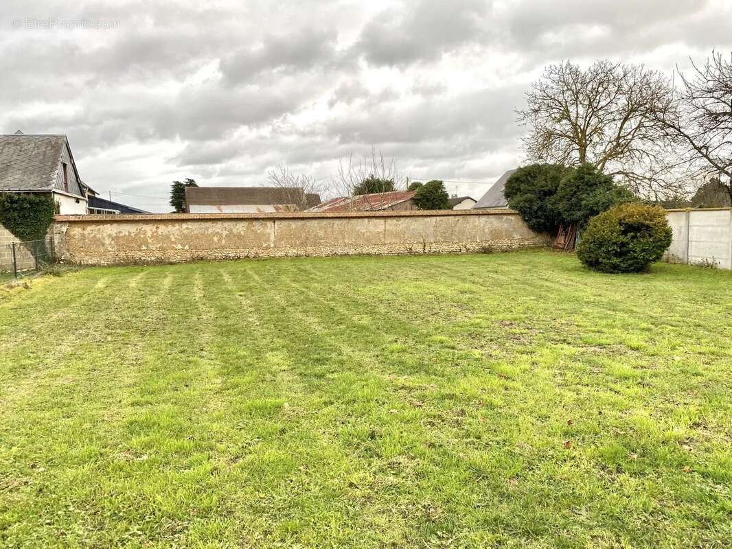Local professionnel de 380 m2 avec Terrain et Parking - photo 17