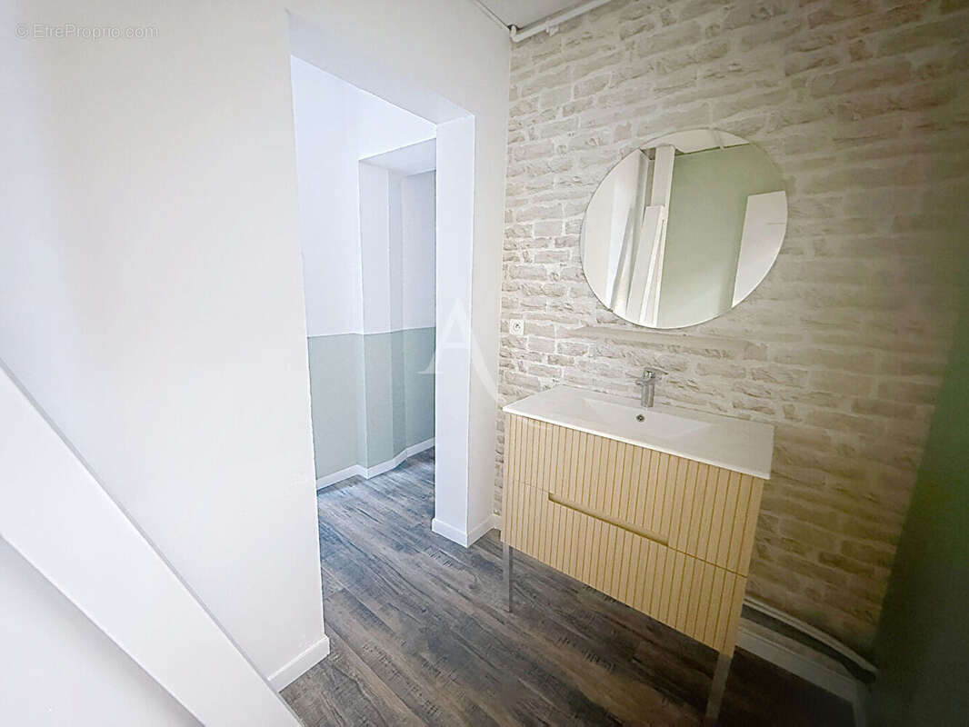 Lons entrepôt et terrain - photo 9