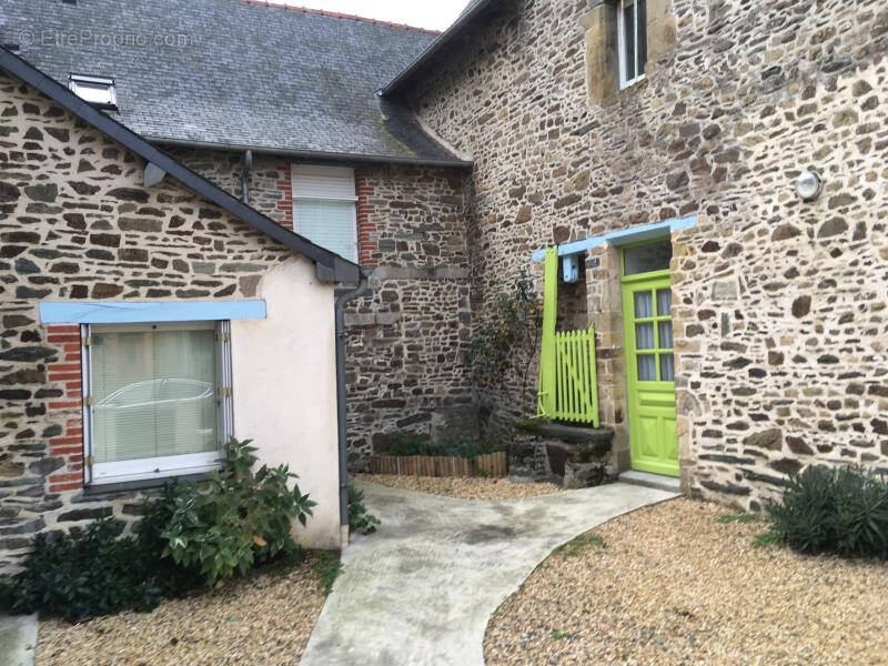 Appartement à JANZE