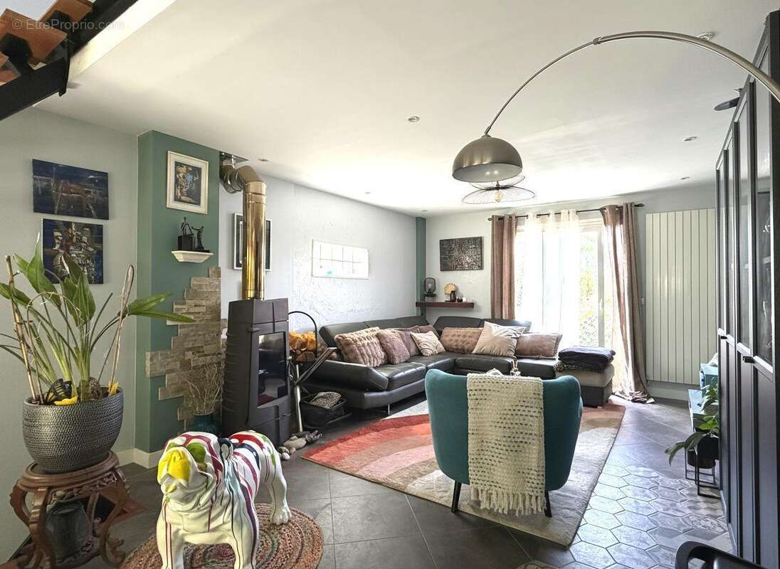 Maison à MONTLIGNON