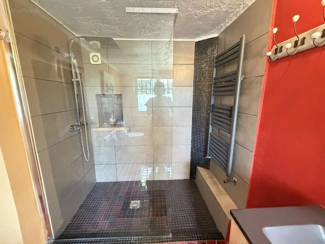 Bâtisse de caractère – 166 m² – Piscine – Chambres d’hôtes – Plus de 5 000 m² de terrain - photo 27