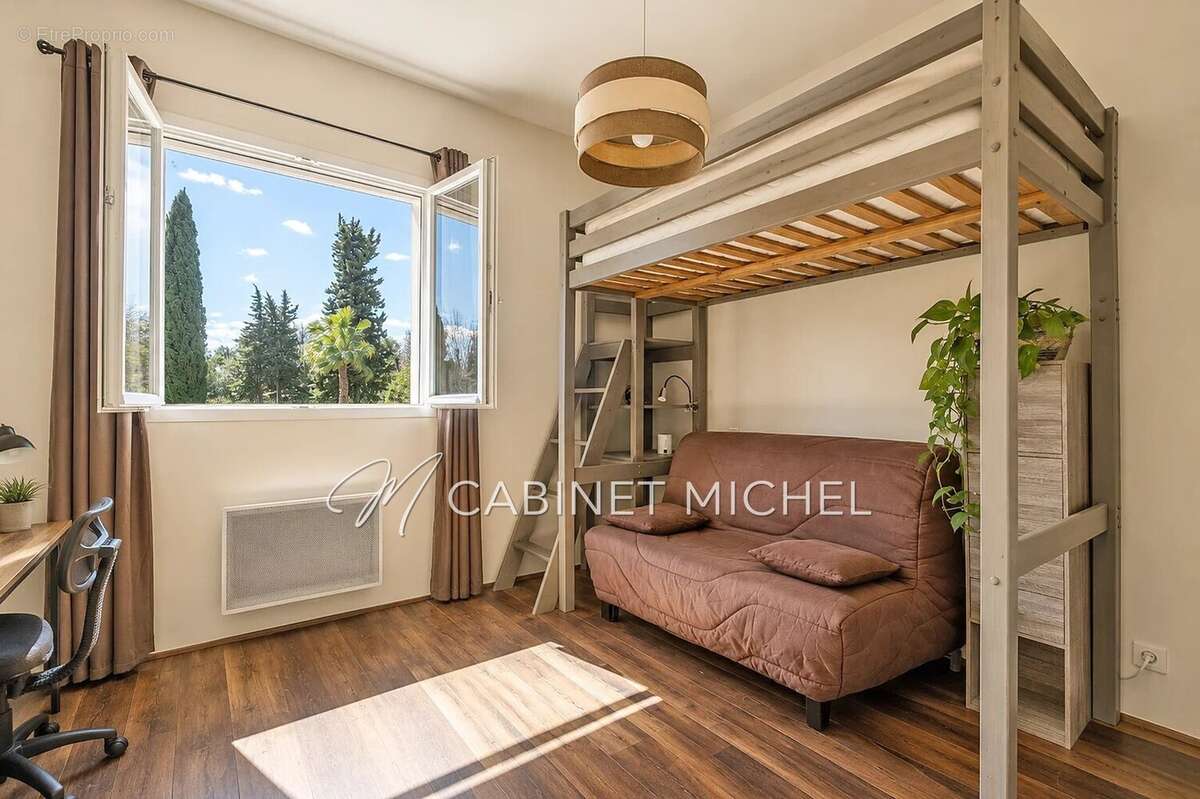 Maison à ROQUEFORT-LES-PINS