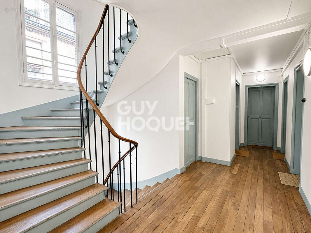 2 pièces / Voltaire / Charme de l'ancien - photo 8
