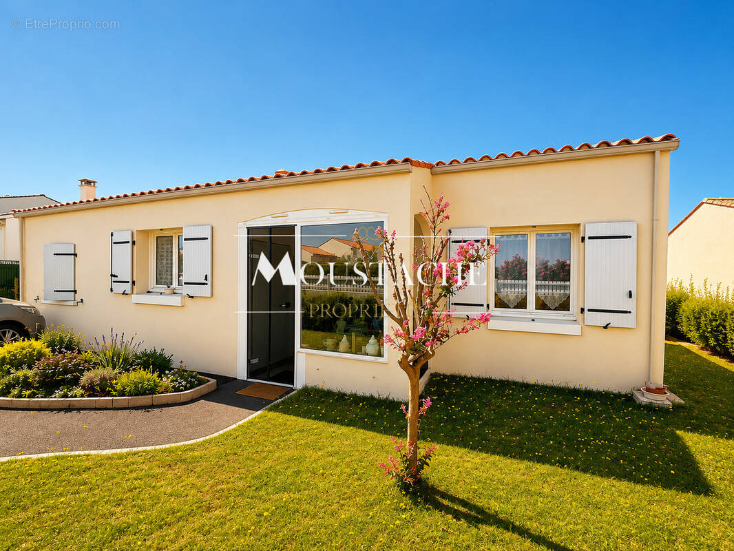 Maison à VAUX-SUR-MER