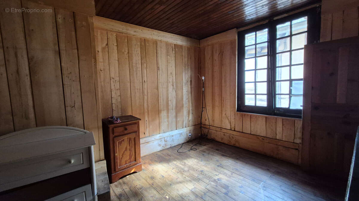 Maison de village, de Type 3, ENTRAYGES SUR TRUYERE - photo 8