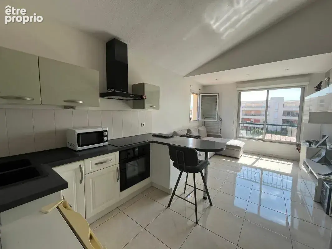 Studio mezzanine avec parking à proximité du port et des plages - photo 14